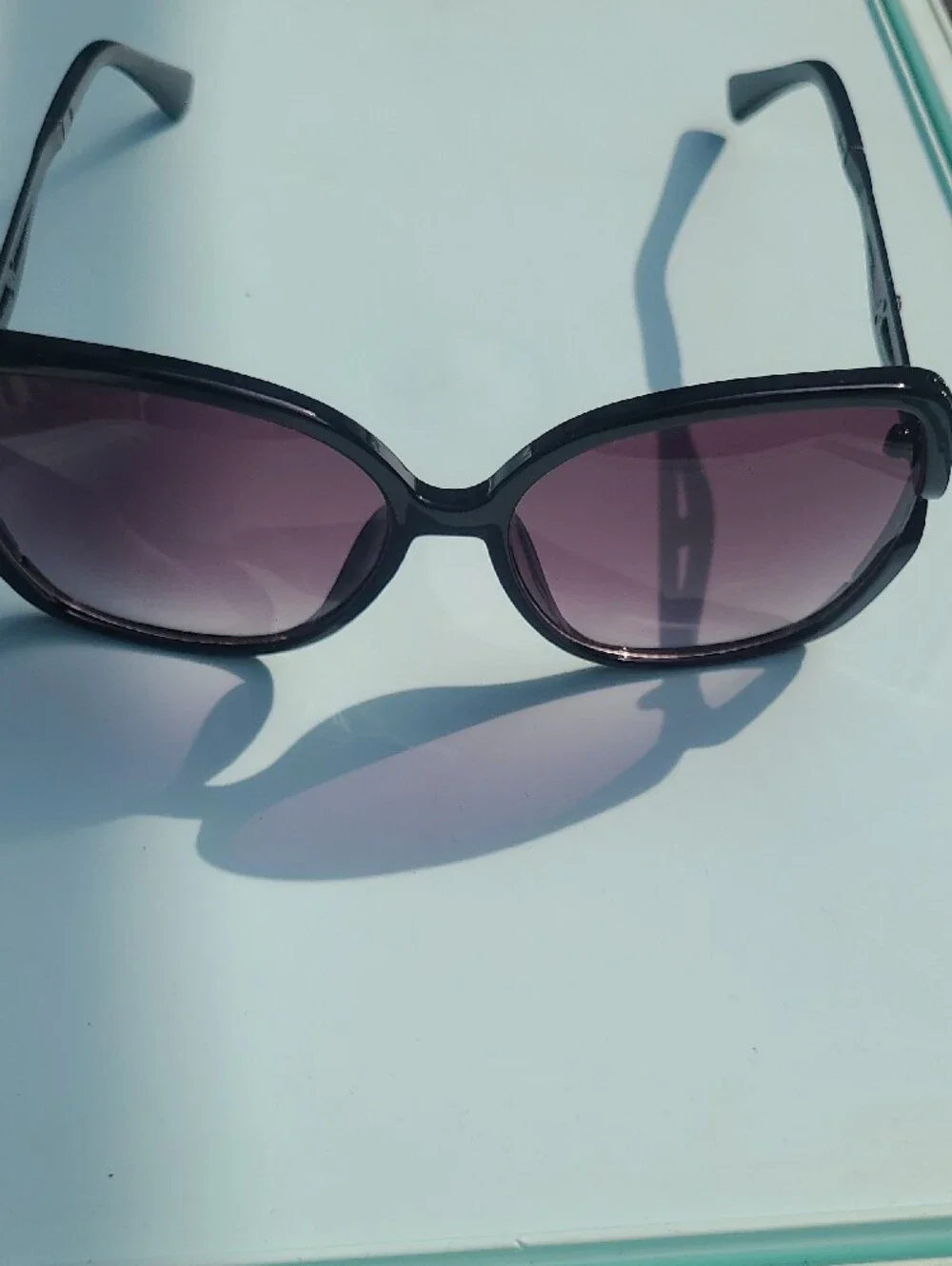 Women’s Oversized Tortoiseshell and Black Sunglasses Set